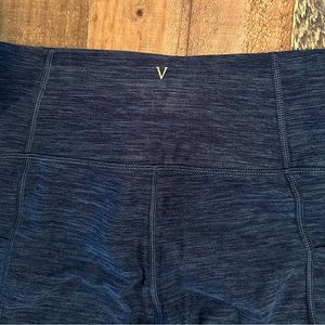 Victoria’s Secret High Waisted leggings with pockets size 4